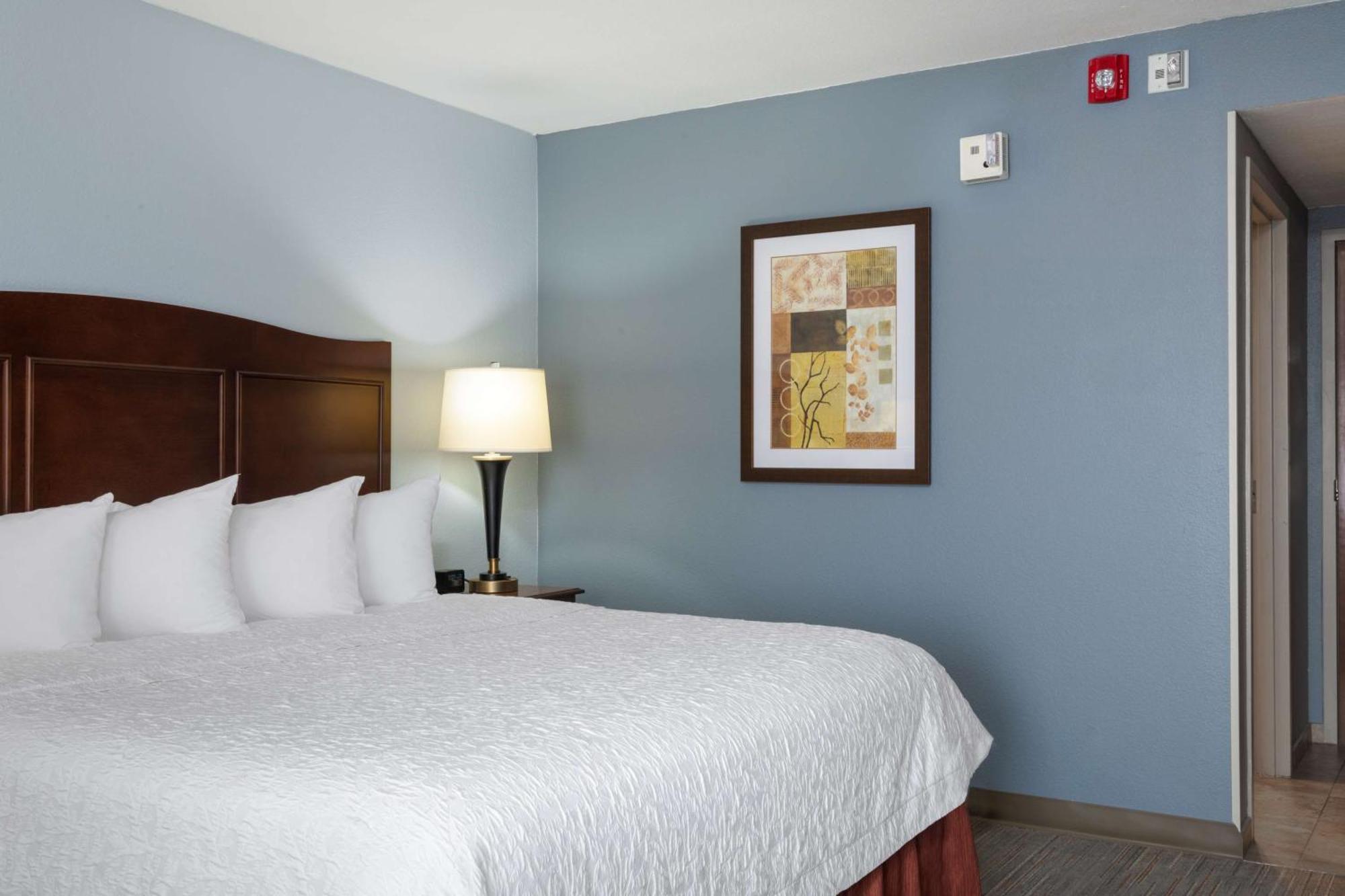 Hampton Inn Denver-International Airport Buitenkant foto