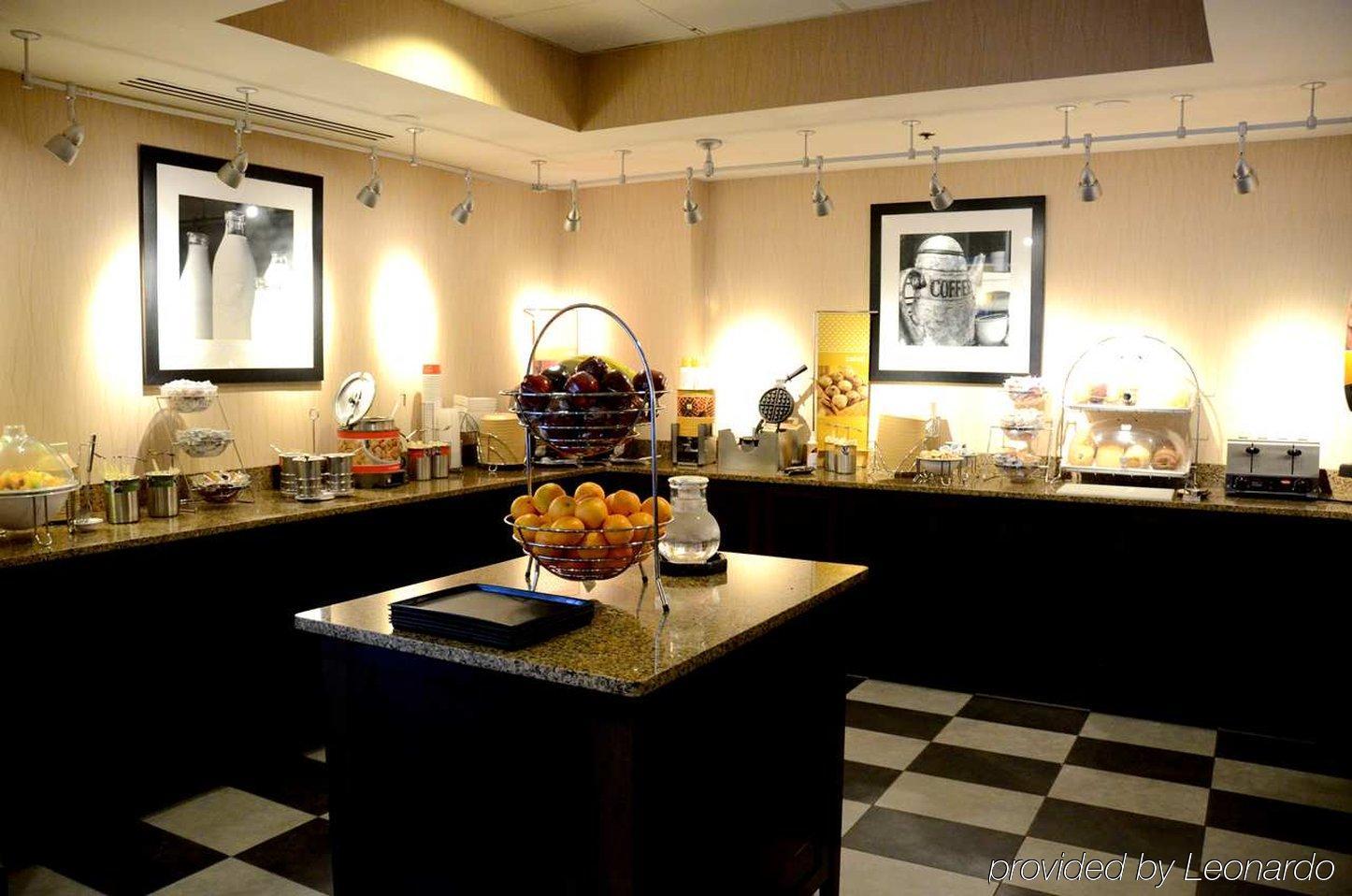 Hampton Inn Denver-International Airport Buitenkant foto