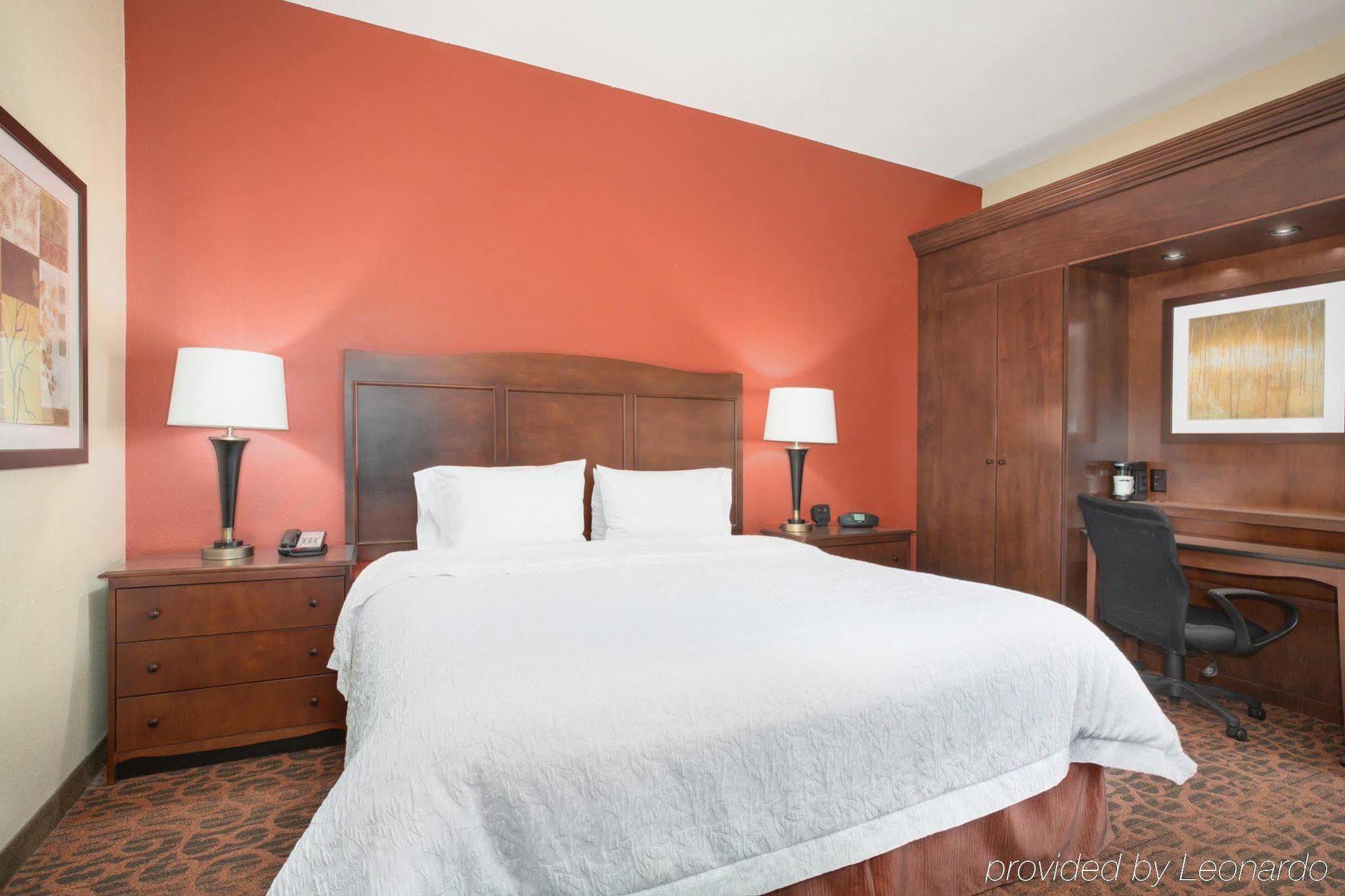 Hampton Inn Denver-International Airport Buitenkant foto